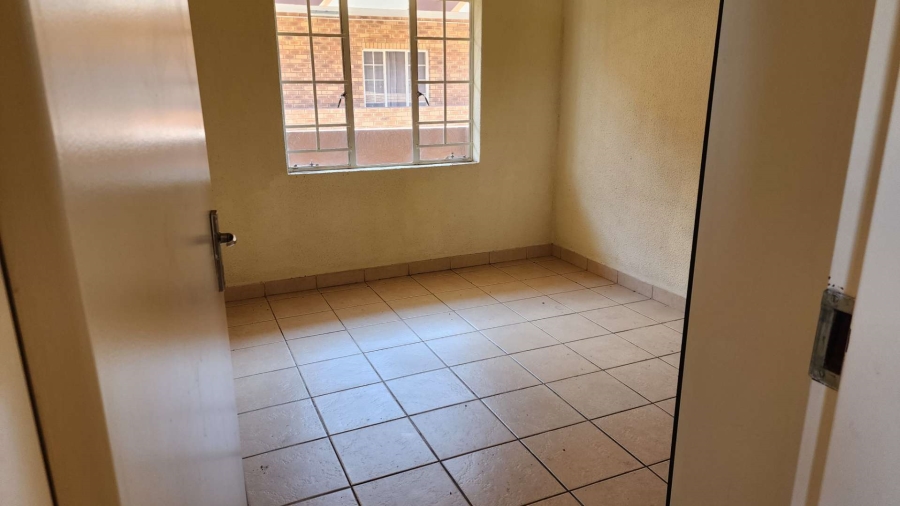 1 Bedroom Property for Sale in Rustenburg North West